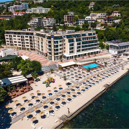 Royal Grand Hotel And Spa Cavarna Exterior foto