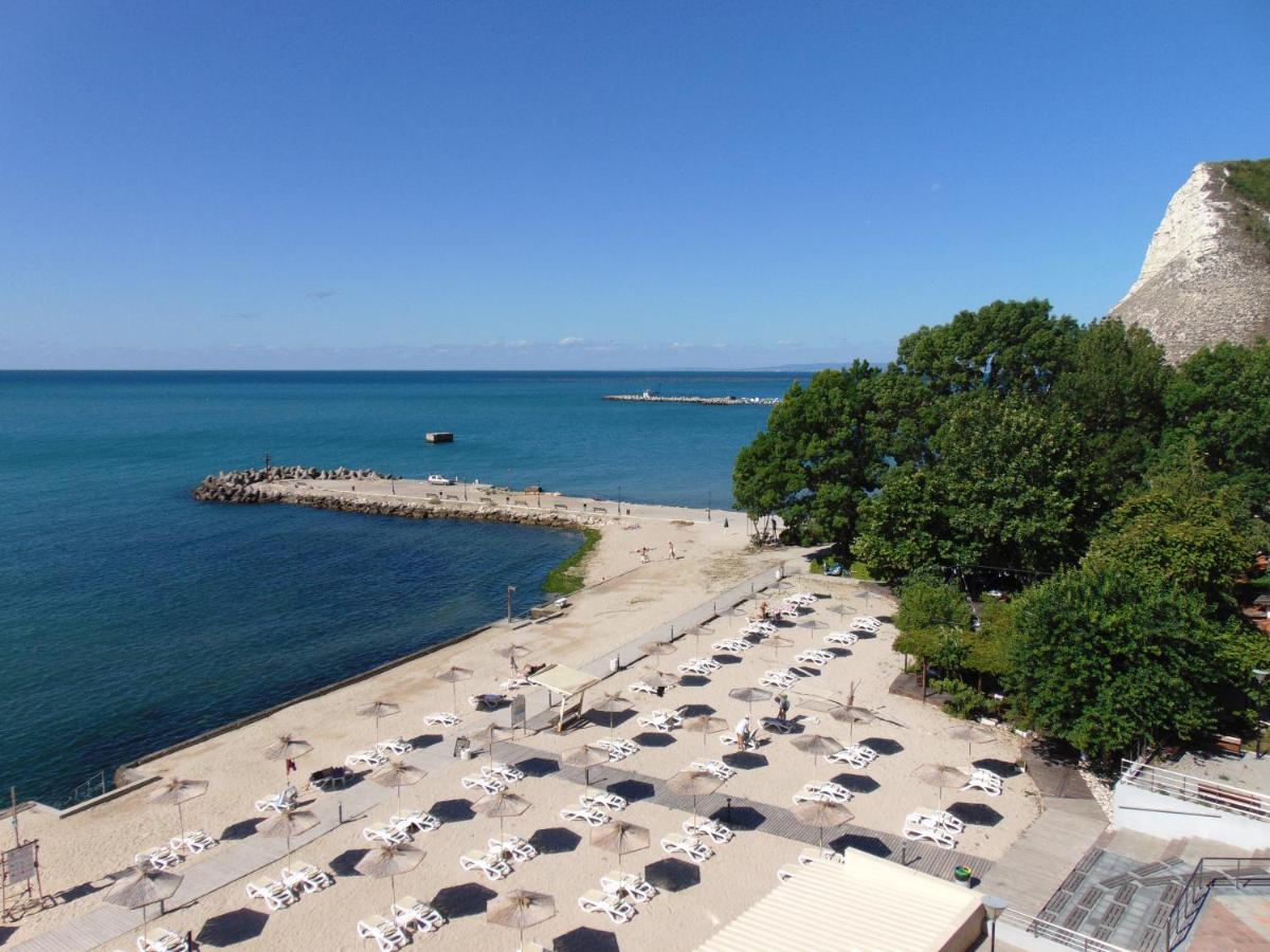 Royal Grand Hotel And Spa Cavarna Exterior foto