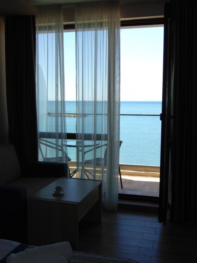Royal Grand Hotel And Spa Cavarna Exterior foto