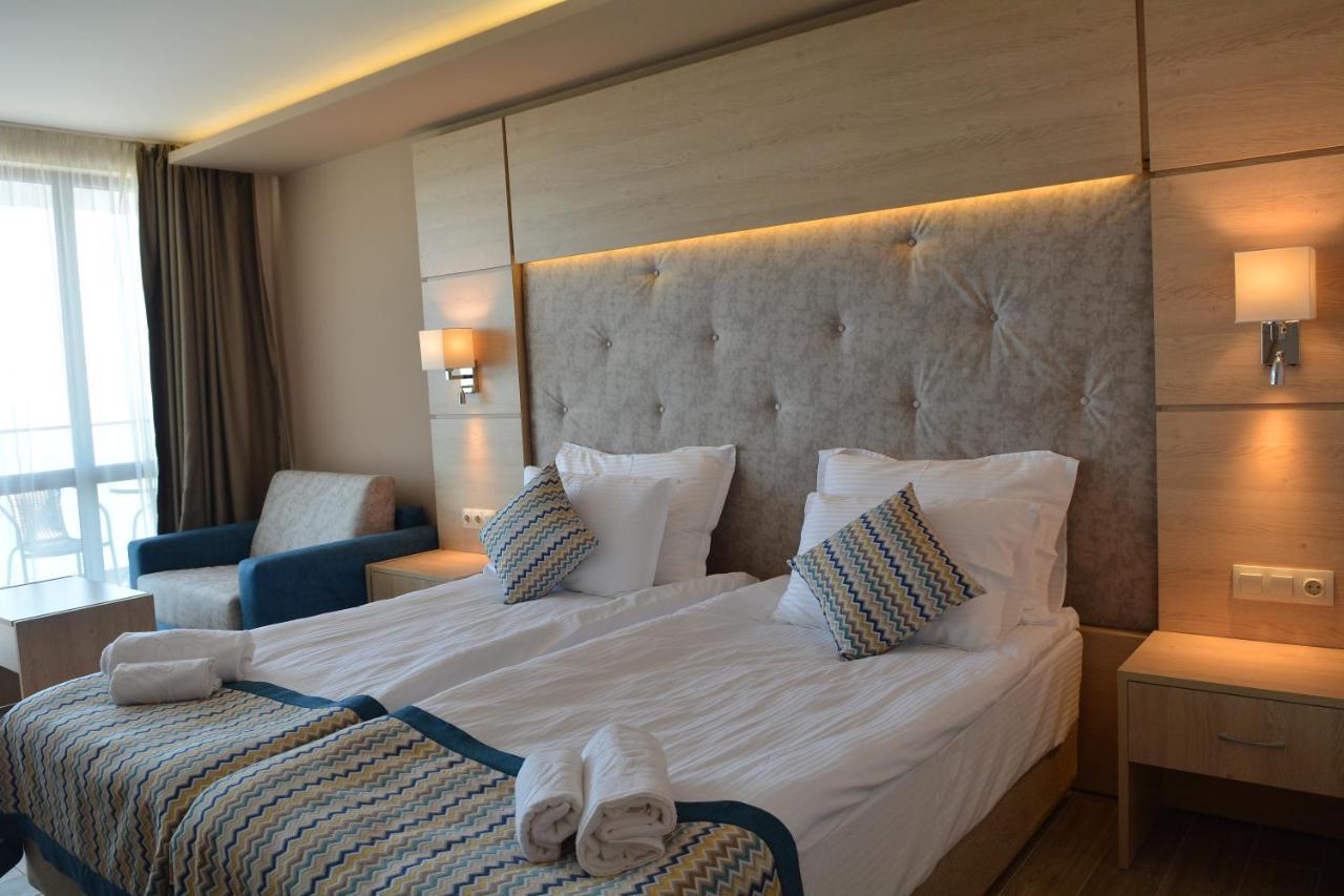 Royal Grand Hotel And Spa Cavarna Exterior foto