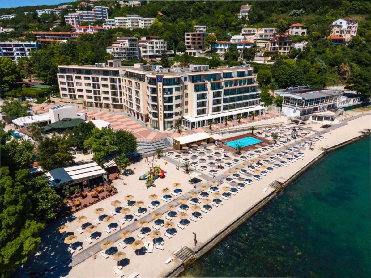 Royal Grand Hotel And Spa Cavarna Exterior foto