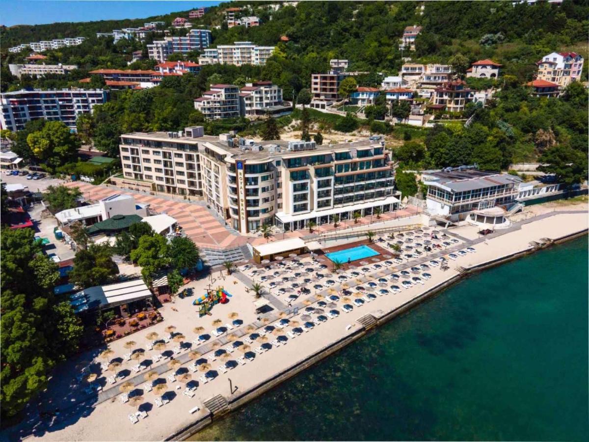 Royal Grand Hotel And Spa Cavarna Exterior foto