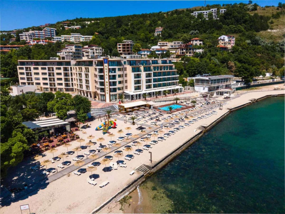 Royal Grand Hotel And Spa Cavarna Exterior foto