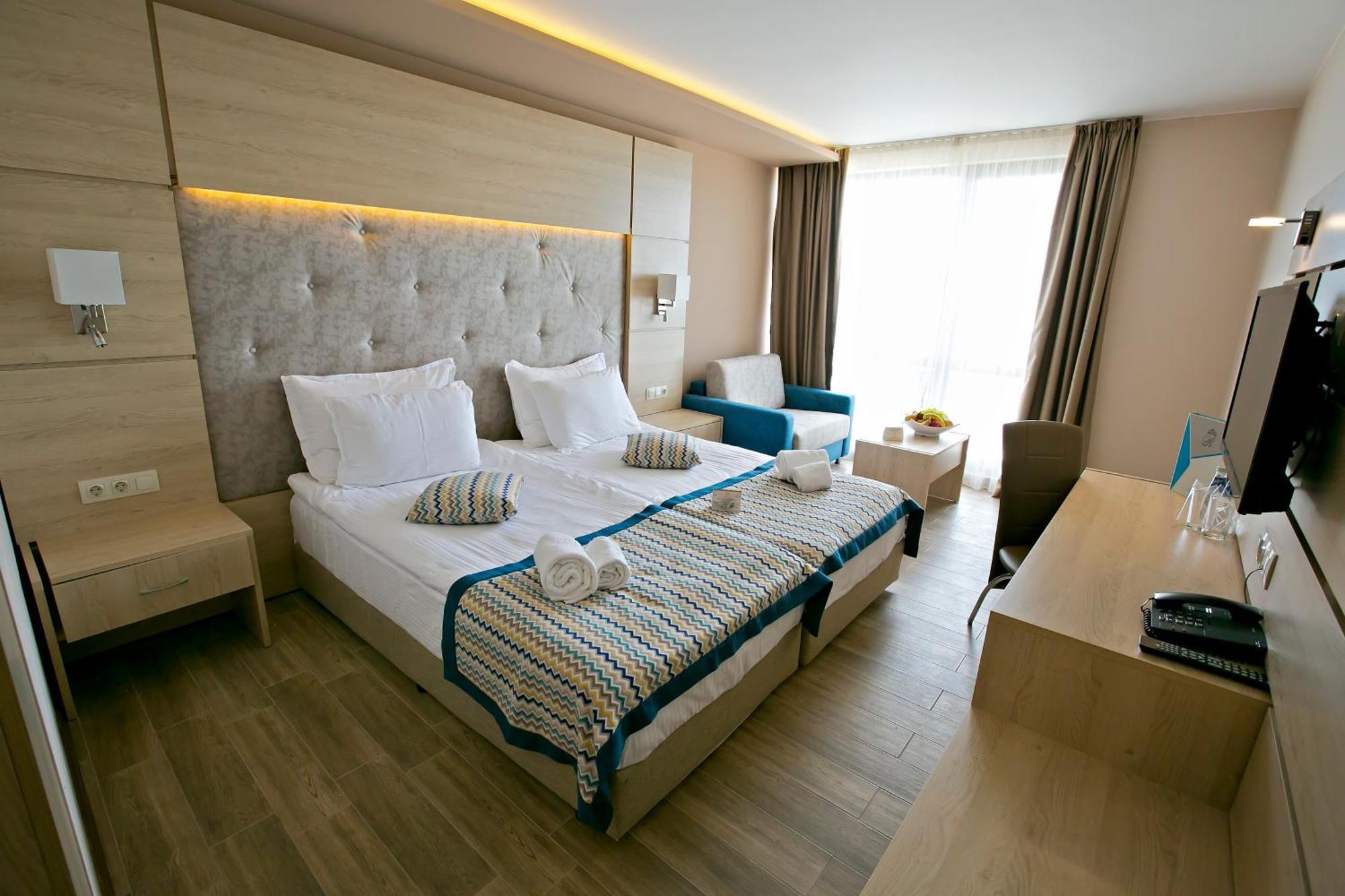 Royal Grand Hotel And Spa Cavarna Exterior foto