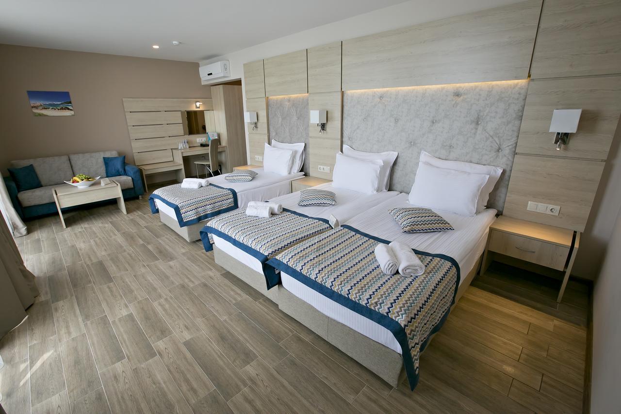 Royal Grand Hotel And Spa Cavarna Exterior foto