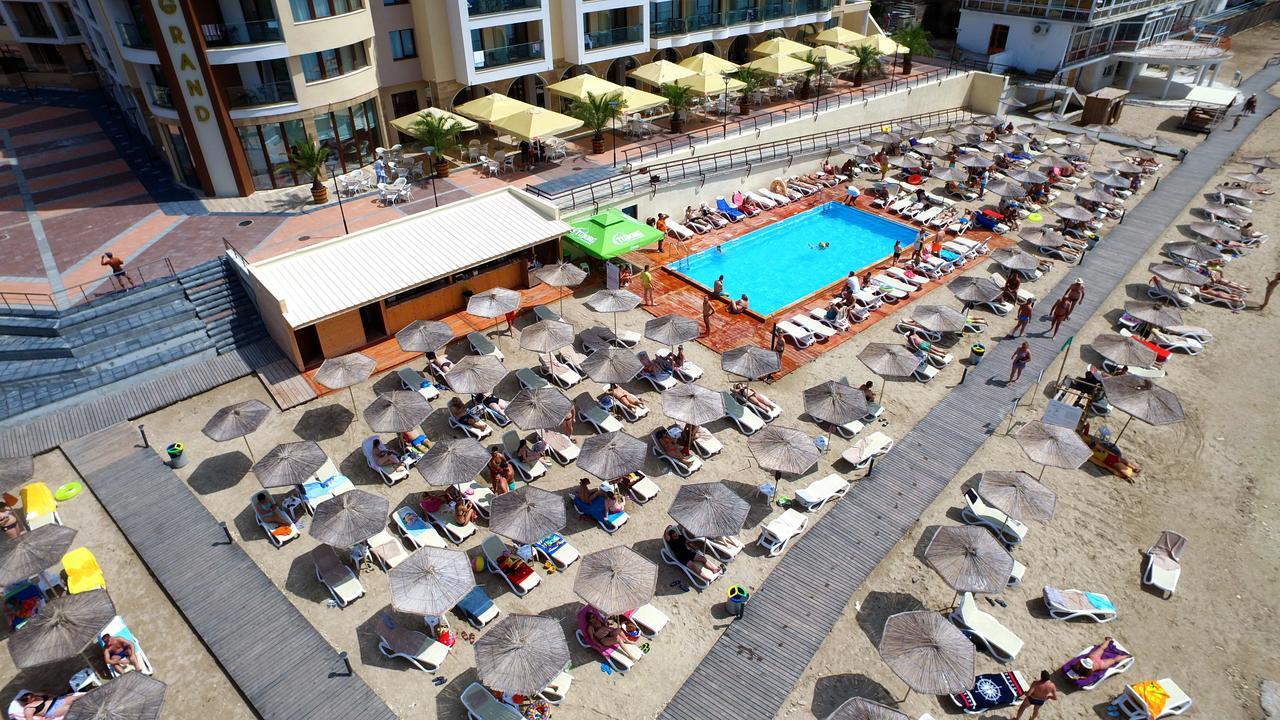 Royal Grand Hotel And Spa Cavarna Exterior foto