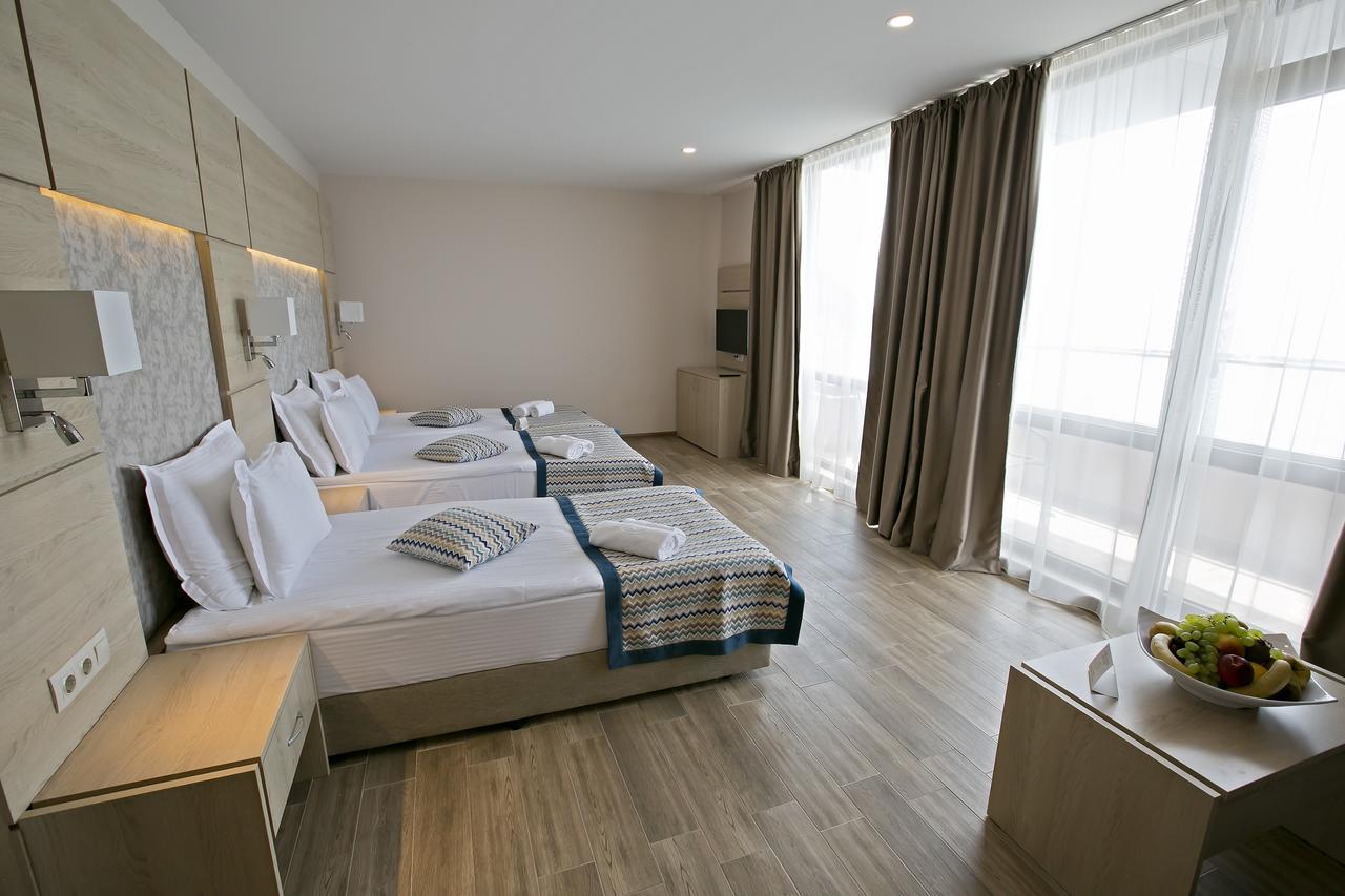 Royal Grand Hotel And Spa Cavarna Exterior foto