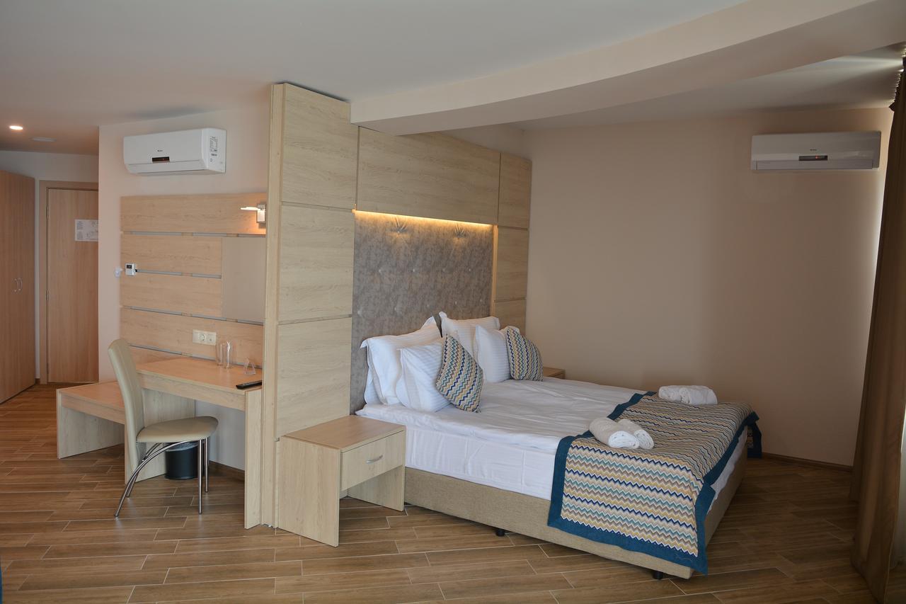 Royal Grand Hotel And Spa Cavarna Exterior foto