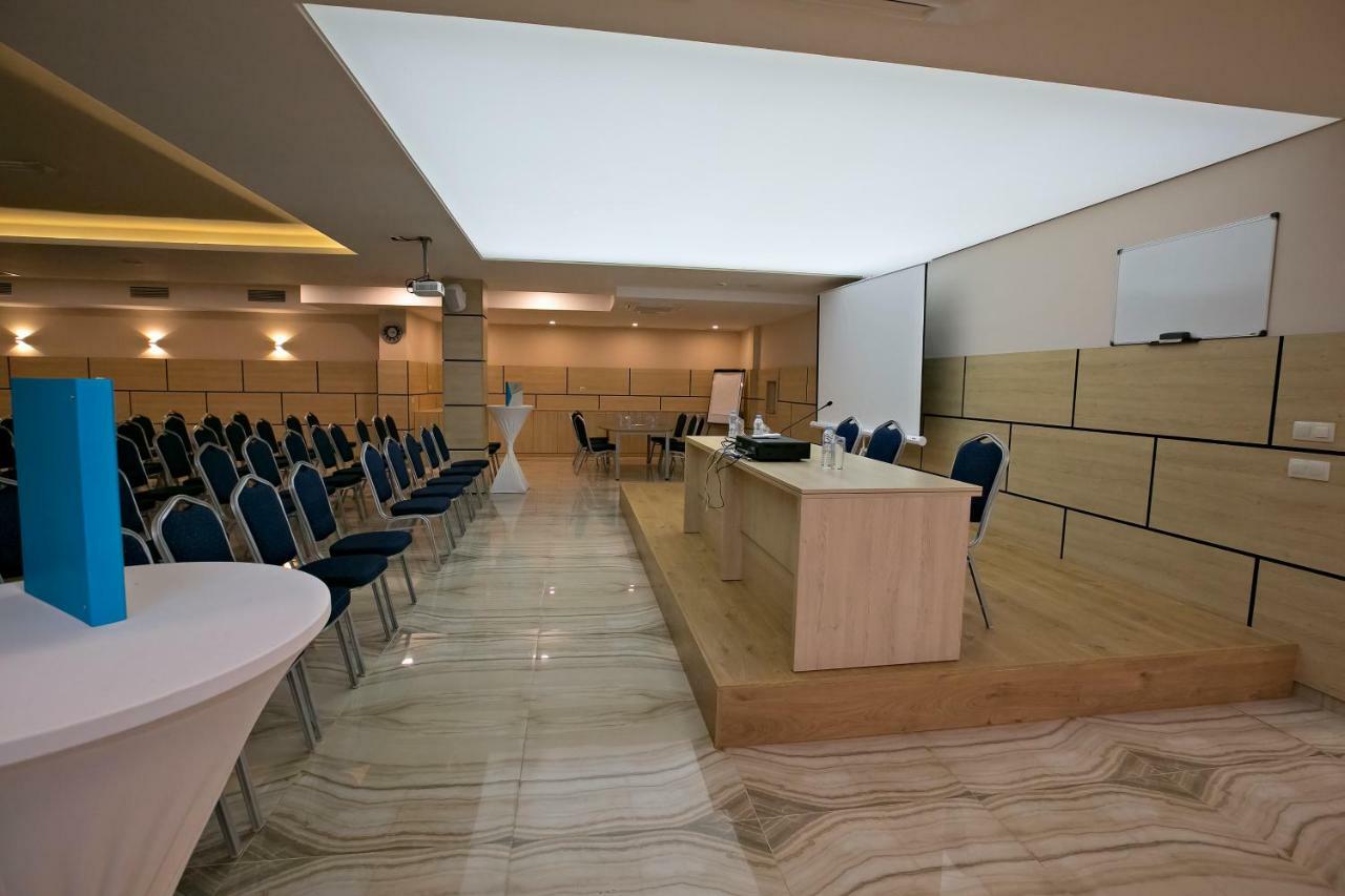 Royal Grand Hotel And Spa Cavarna Exterior foto