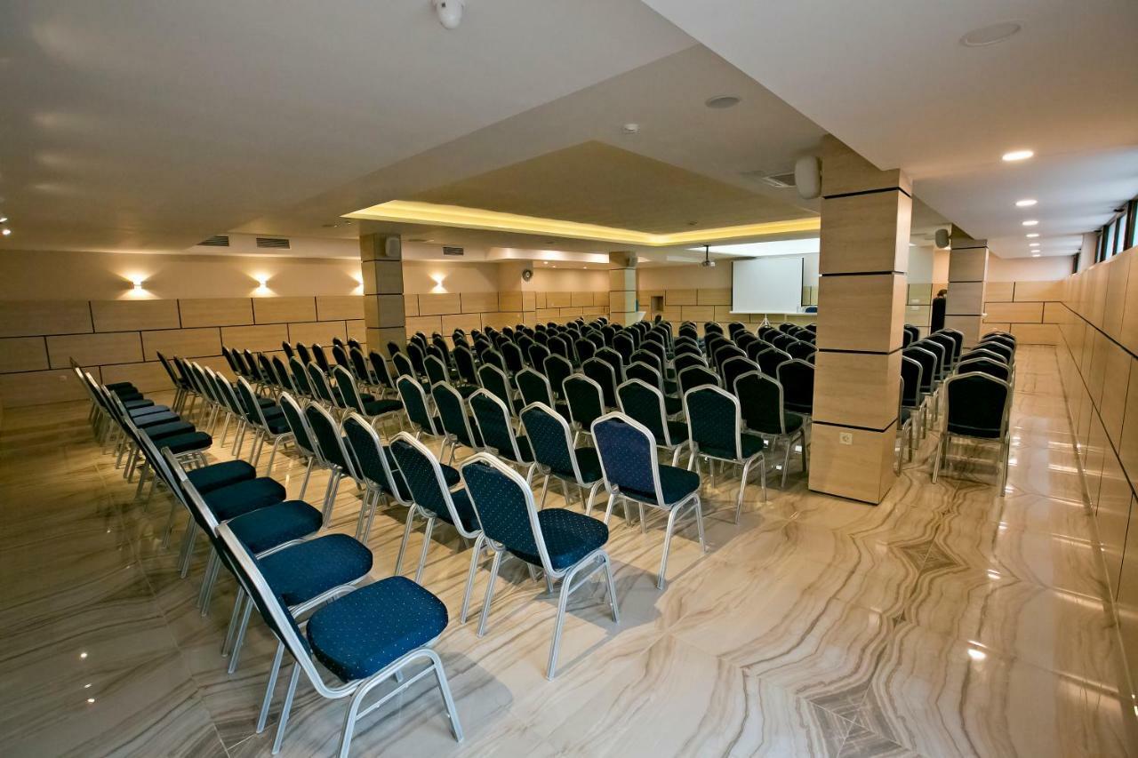 Royal Grand Hotel And Spa Cavarna Exterior foto