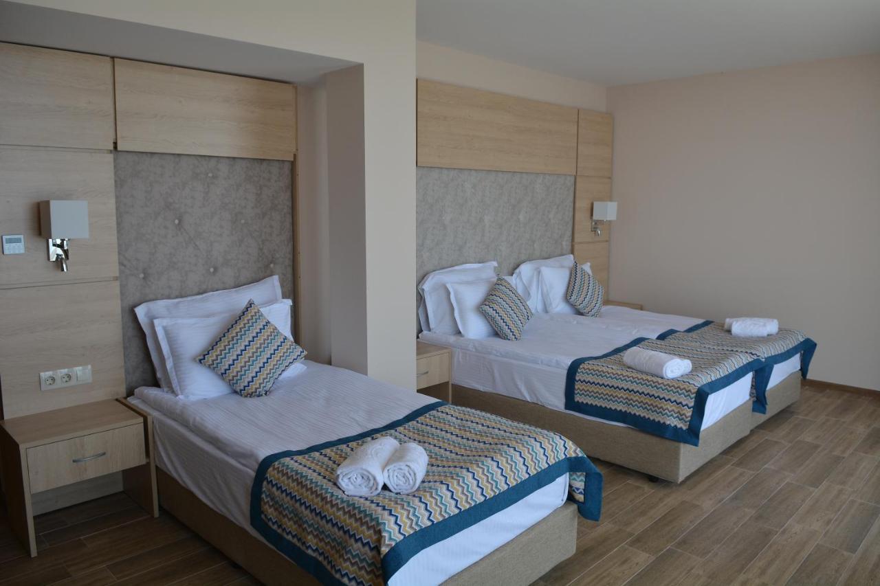 Royal Grand Hotel And Spa Cavarna Exterior foto